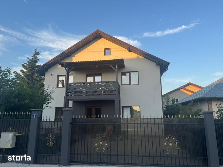 Casă cu 8 camere cu Teren 300 Mp în Ciurea