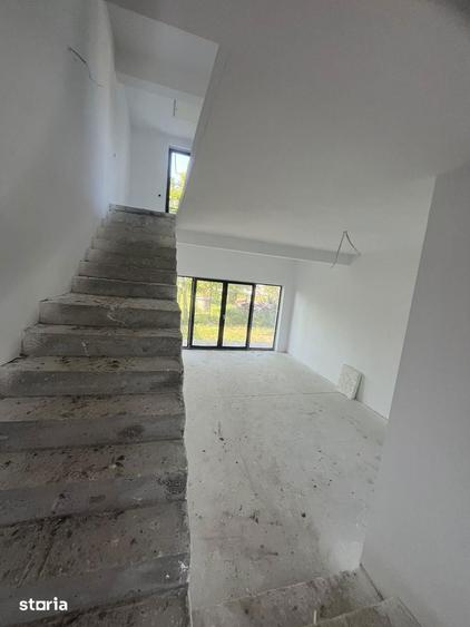 Casă cu 4 camere cu Teren 350 Mp în Jucu