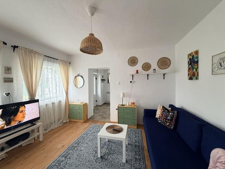 Casă cu 2 camere cu Teren 2300 Mp în Nicolae Bălcescu