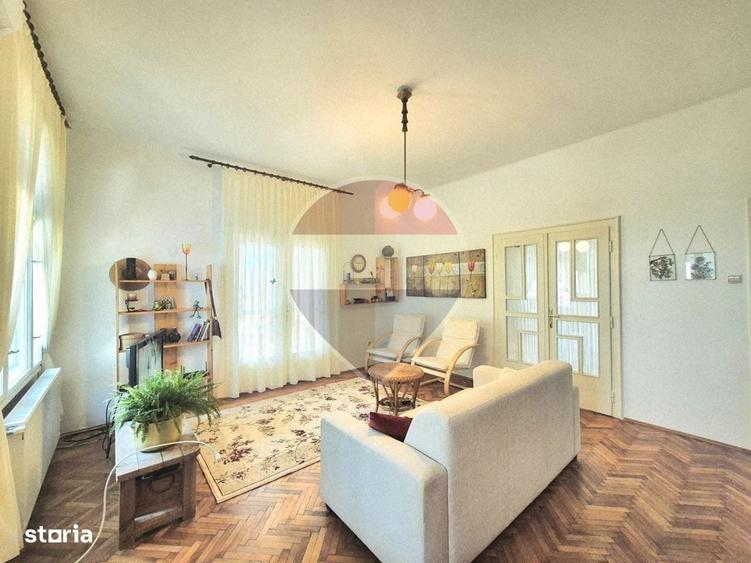 Casă cu 3 camere în Bârzești