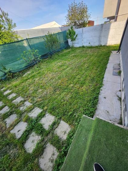 Casă individuală cu 3 camere cu Canalizare în Central