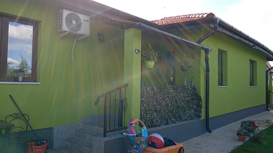 Casă cu 3 camere în Rogerius