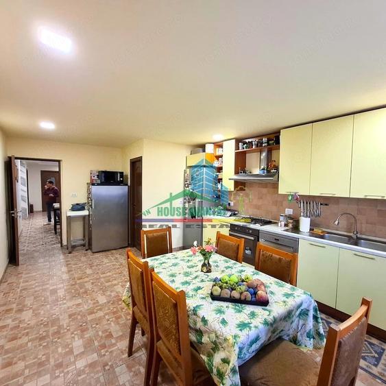 Casă cu 7 camere cu Teren 960 Mp în Câmpineanca