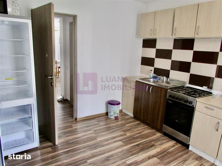 Apartament cu 3 camere, mobilat în Central
