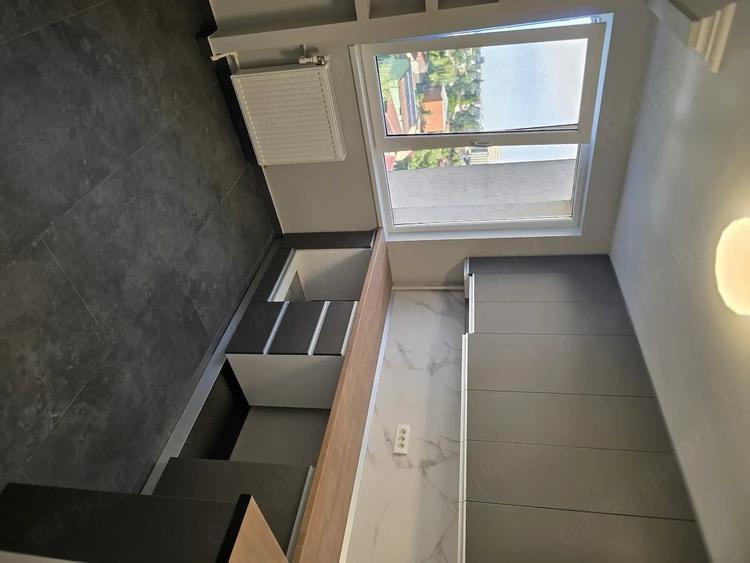 Apartament cu 3 camere semidecomandat în Gara de Nord