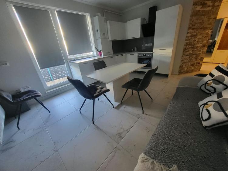 Apartament cu 2 camere semidecomandat în Florești
