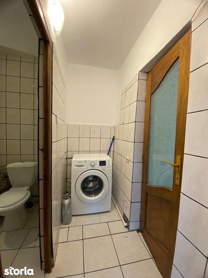 Apartament cu 2 camere decomandat în Craiovița Nouă