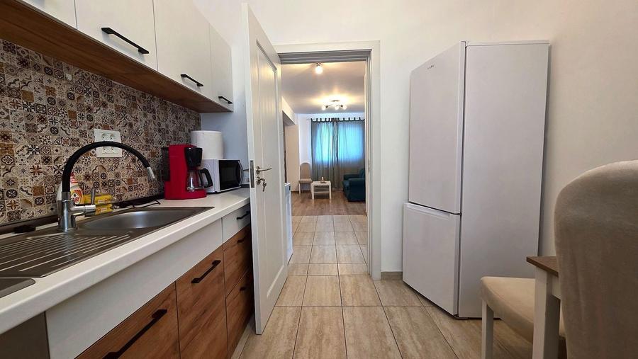 Apartament cu 3 camere decomandat, mobilat în Tomis Plus