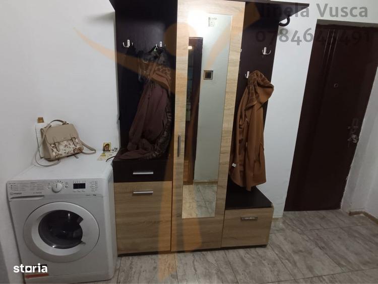 Apartament cu 3 camere decomandat, mobilat în Micro 11