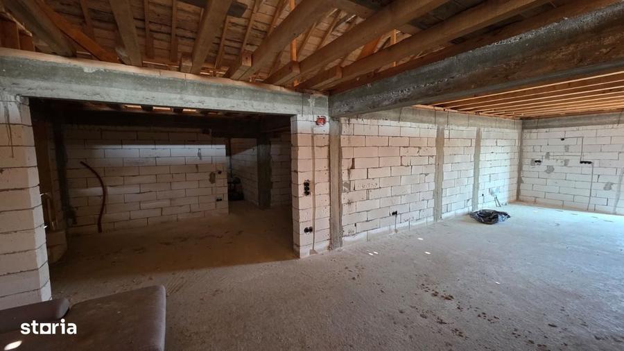 Casă cu 4 camere în Câmpineanca