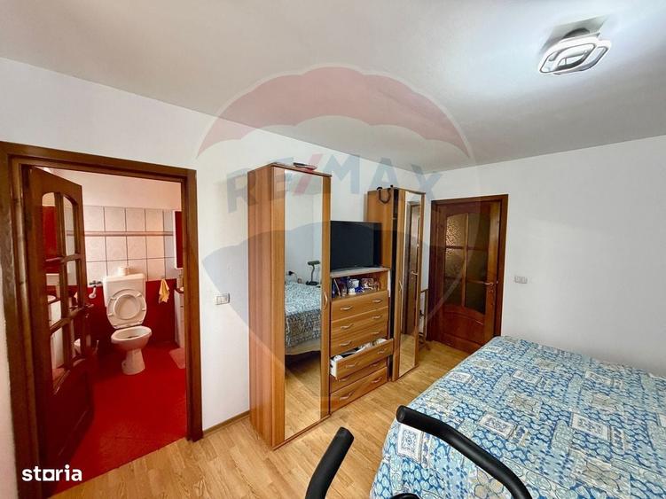 Casă cu 4 camere în Vânători