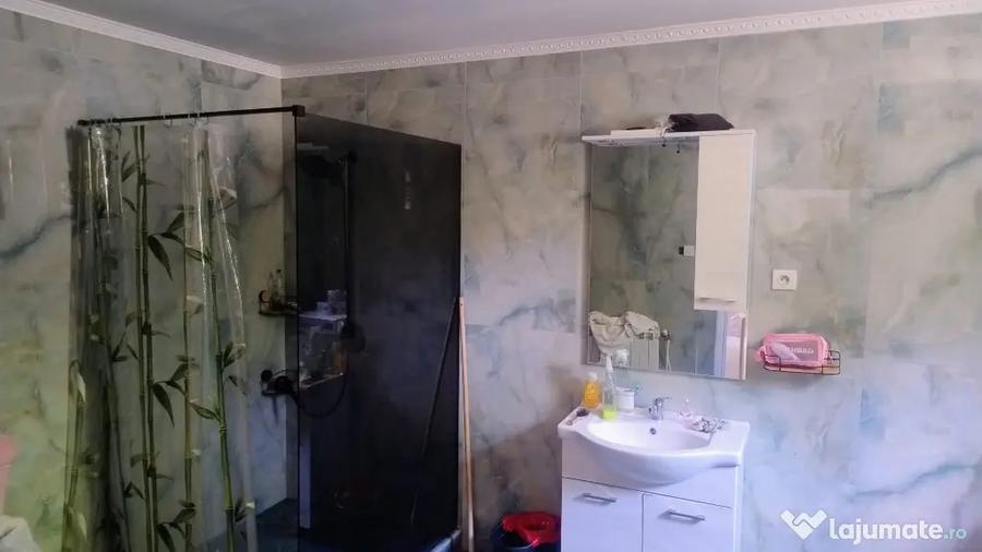 Casă cu 4 camere în Exterior Vest