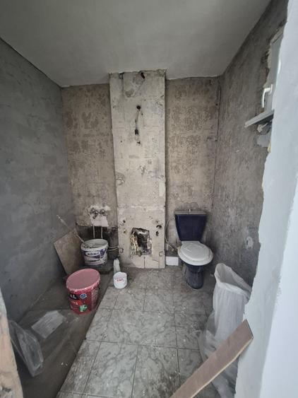 Apartament cu 3 camere semidecomandat în Dărmănești