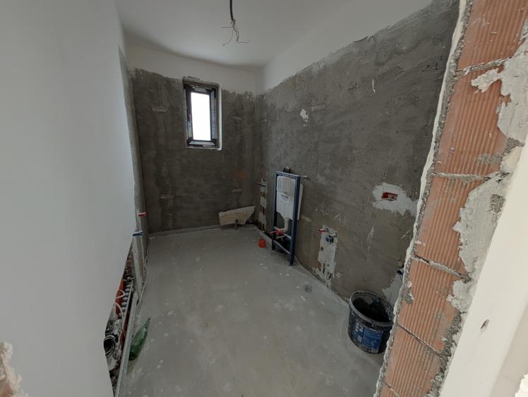 Casă individuală cu 5 camere cu Teren 650 Mp în Otopeni