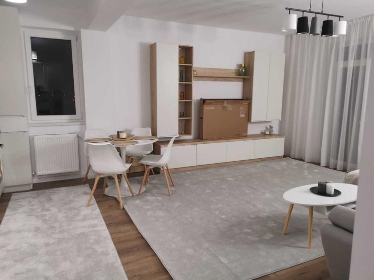 Apartament cu 2 camere semidecomandat în Florești