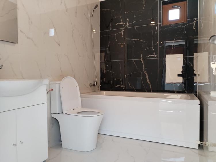 Apartament cu 5 camere decomandat în Calea Severinului