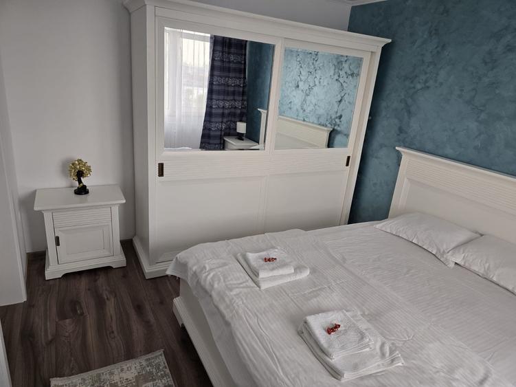Apartament cu 2 camere semidecomandat în Cazino