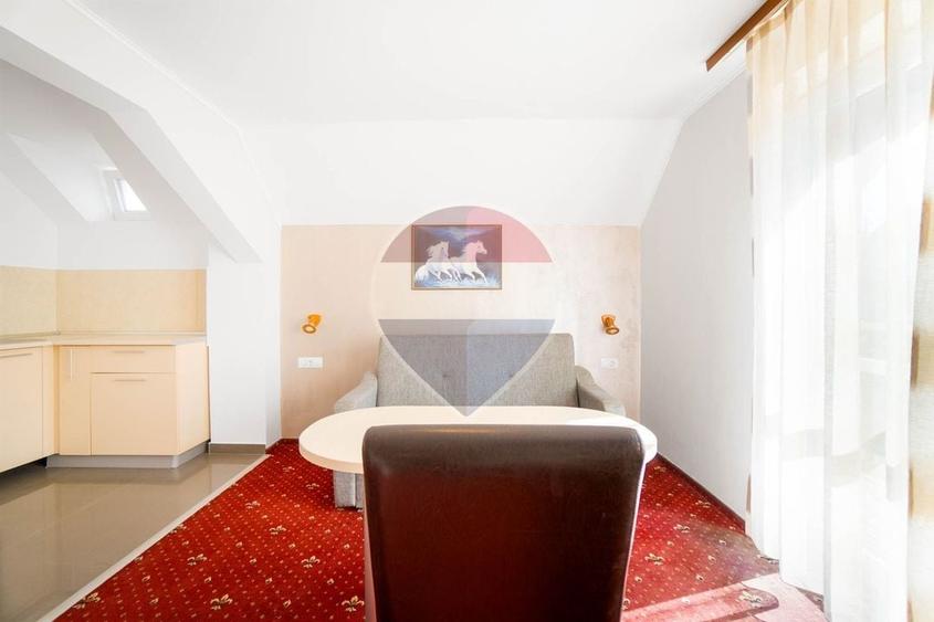 Casă individuală cu 4 camere cu Teren 179 Mp în Est