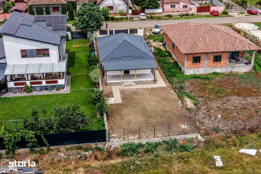 Casă cu 4 camere cu Teren 511 Mp în Grădiște