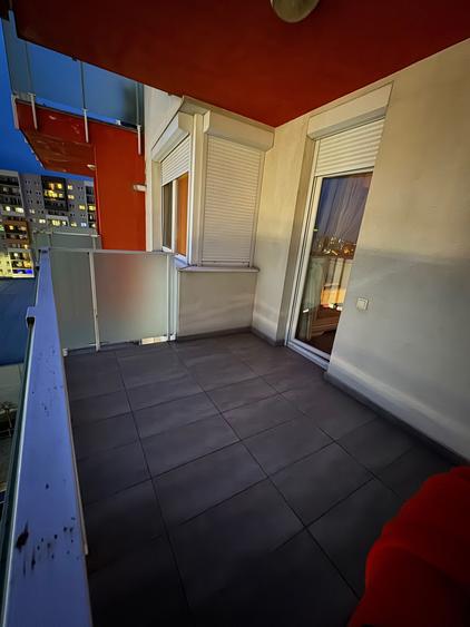 Apartament cu 3 camere decomandat în Exterior Vest