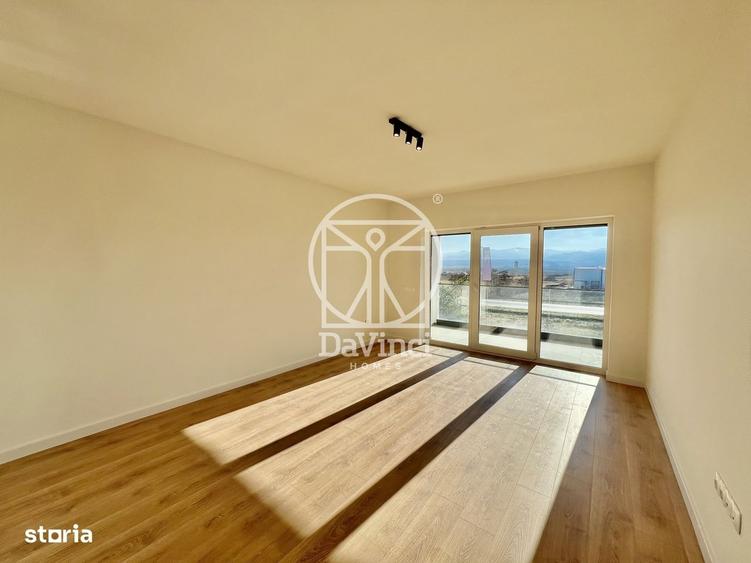 Apartament cu 5 camere în Cristian