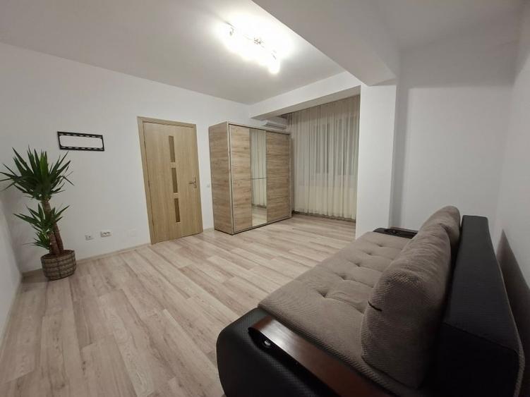 Apartament cu 2 camere decomandat, mobilat în Roșu