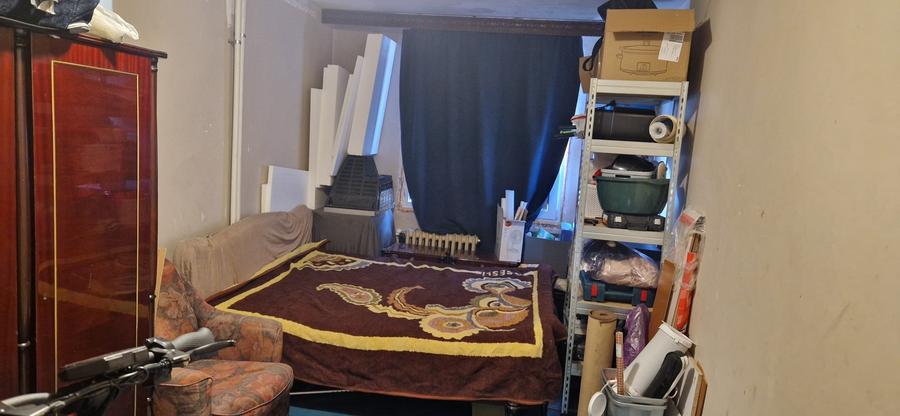 Apartament cu 4 camere decomandat în Berceni