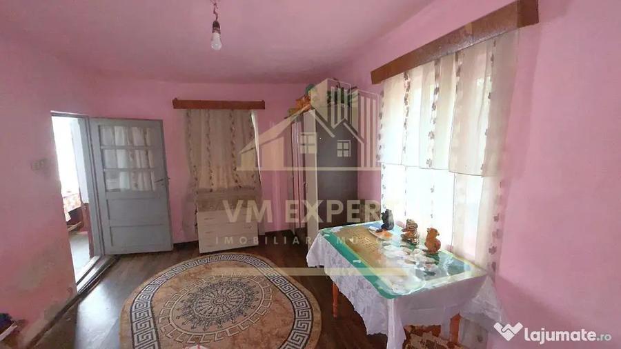 Casă cu 3 camere cu Teren 6660 Mp în Boteni