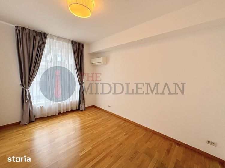 Apartament cu 4 camere decomandat în Pipera