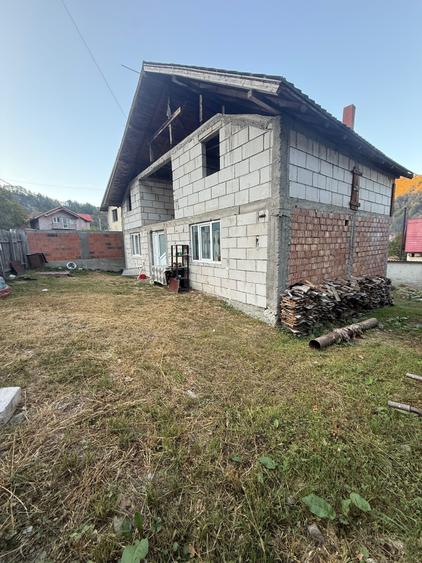 Casă cu 2 camere în Central