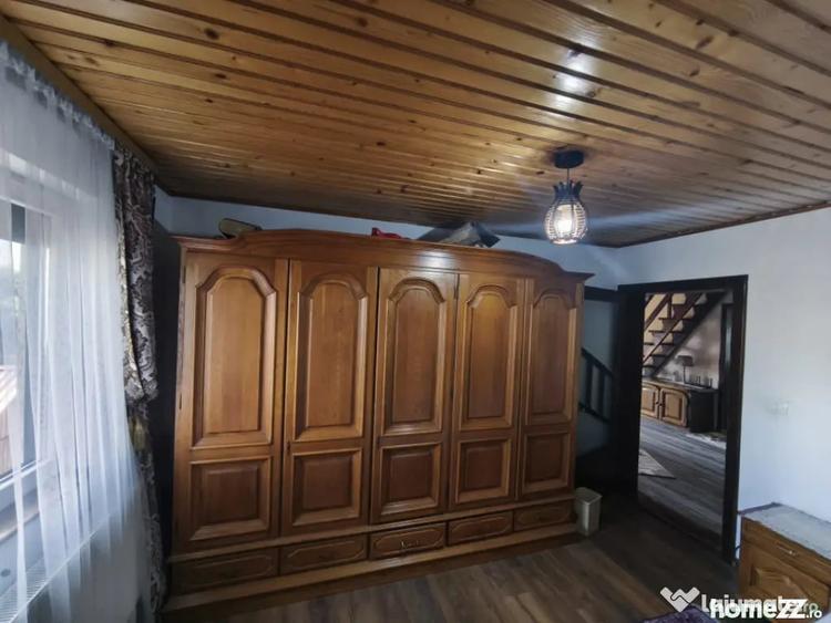 Casă cu 5 camere cu Teren 1500 Mp în Central
