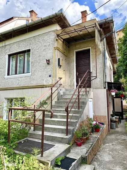 Casă cu 3 camere în Zorilor