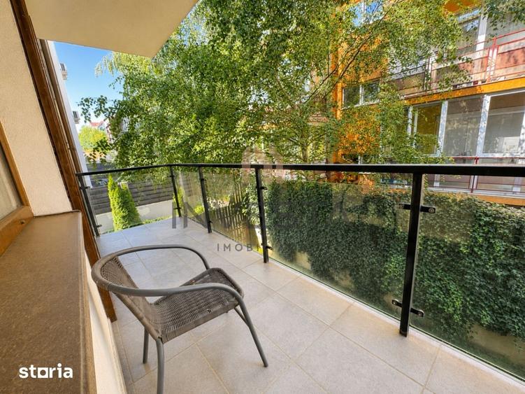 Apartament cu 4 camere semidecomandat, mobilat în Bună Ziua