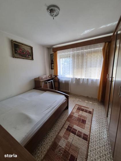 Apartament cu 2 camere decomandat în Rovine