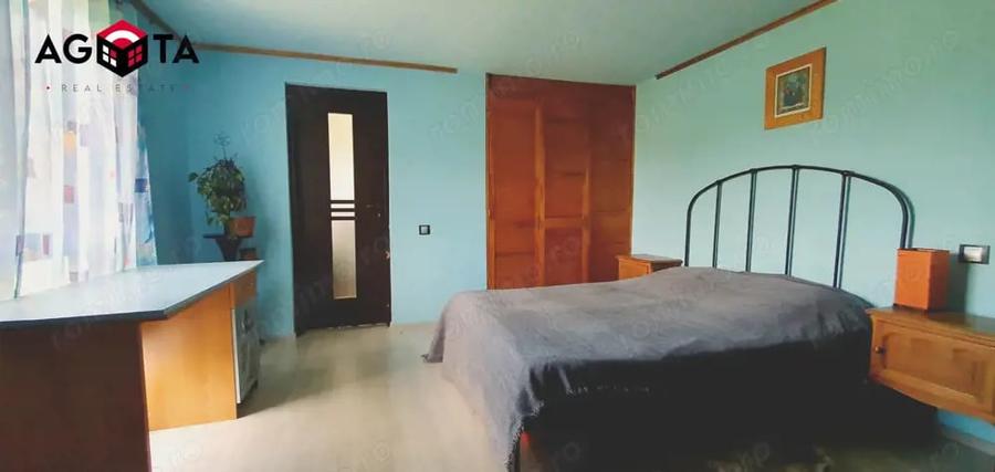 Casă cu 5 camere cu Teren 733 Mp în Luna