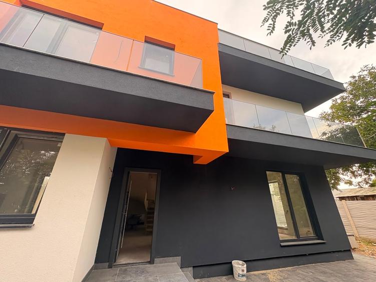 Duplex cu 4 camere cu Canalizare în Străulești