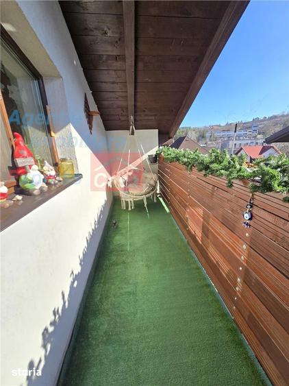Apartament cu 3 camere, mobilat în Bucium