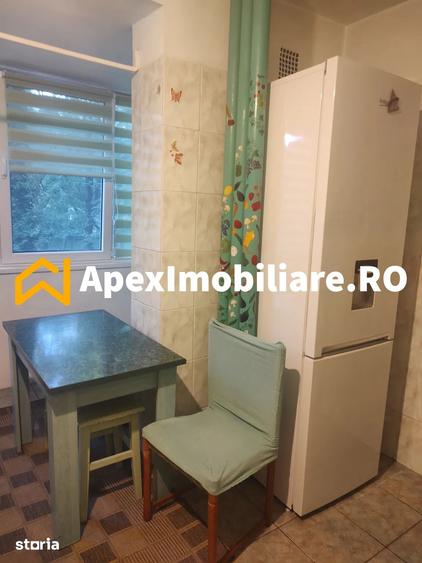 Apartament cu 2 camere semidecomandat în Berceni