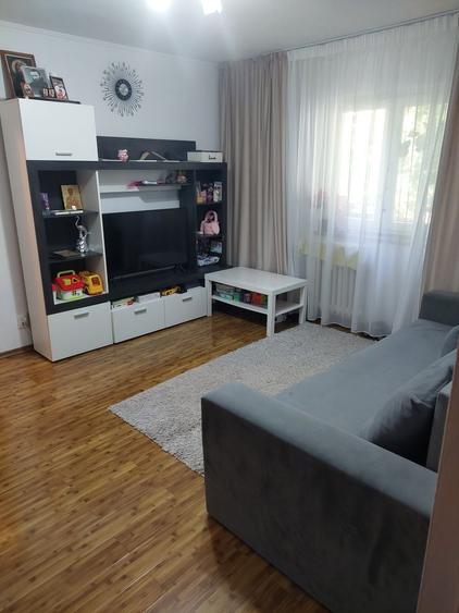 Aparate 3 camere piata Resita - 8