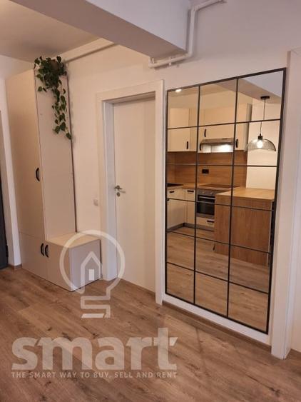 Apartament cu 2 camere semidecomandat, mobilat în Mărăști