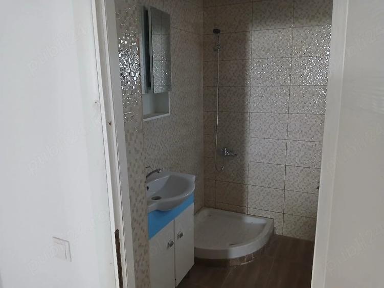 Casă cu 2 camere cu Teren 2500 Mp în Brițcani