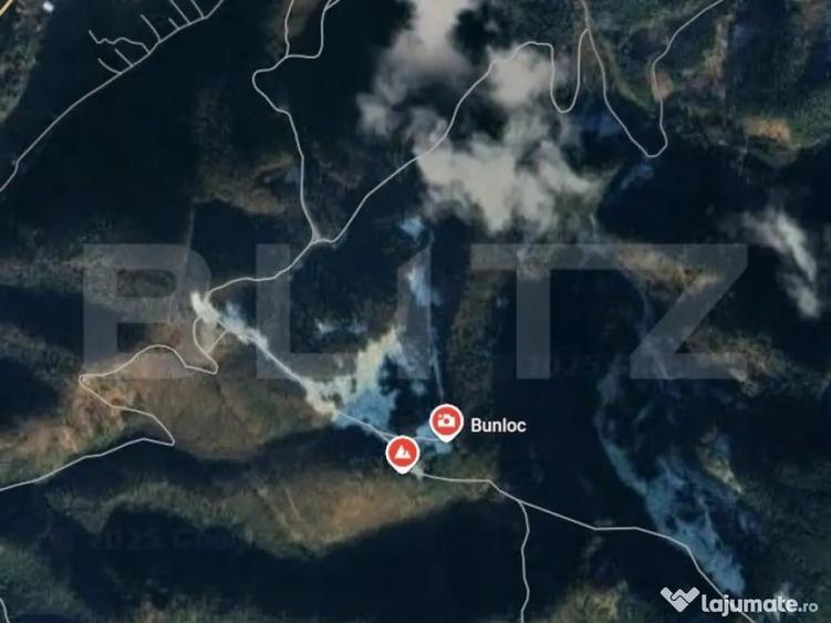 Teren de 6700 mp, în Central