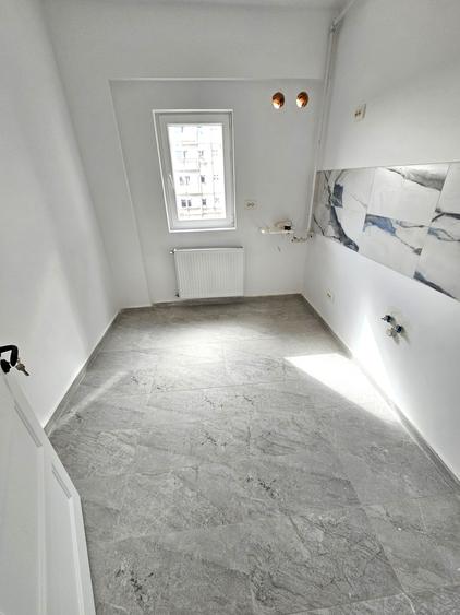 Garsonieră decomandată în Haliu