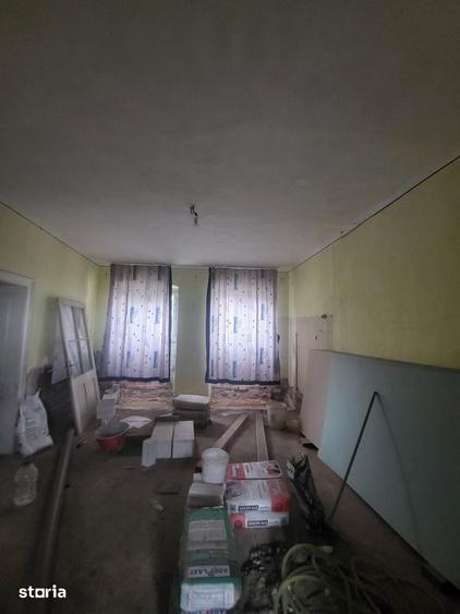 Casă cu 2 camere cu Teren 504 Mp în Central