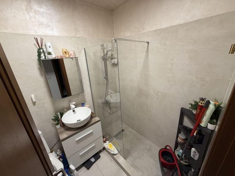 Apartament cu 3 camere semidecomandat în Ultracentral