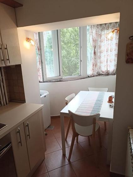 Apartament cu 2 camere decomandat, mobilat în Unirii