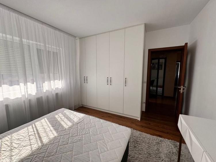 Apartament cu 3 camere semidecomandat în Valea Lupului