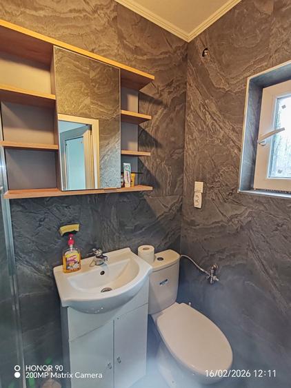 Casă cu 3 camere cu Teren 180 Mp în Central
