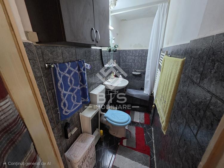 Apartament cu 3 camere semidecomandat în Decebal