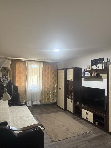 Apartament cu 2 camere decomandat în Exterior Vest